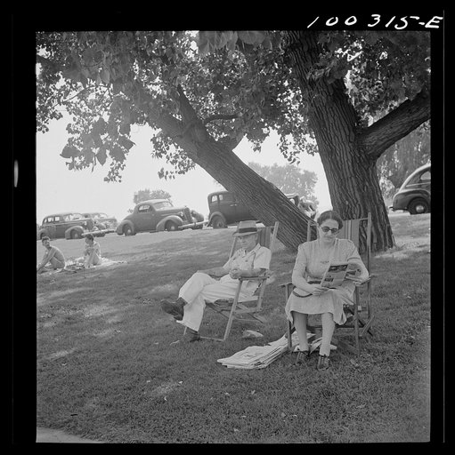 Washington, D.C. Sunday at Haines Point [i.e. Hains Point