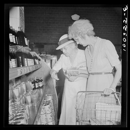 Washington, D.C. Customers in the Giant Food shopping center on Wisconsin Avenue