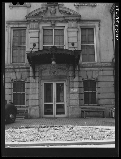 Untitled photo, possibly related to: Washington, D.C. Pickwick Arms Residence Club at Massachusetts Avenue and N Street, N.W.