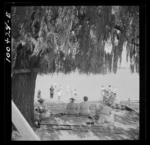 St. Mary's County, Maryland. Sunday school picnic on the Fourth of July, on the edge of the Patuxent River