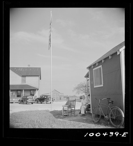 Dentsville, Maryland. Airplane spotter's post