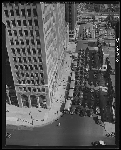 Detroit, Michigan. Traffic at 5:30 on Second avenue