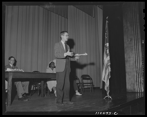 Detroit, Michigan. Donald Thurber, local youth leader, addressing the salvage committee meeting