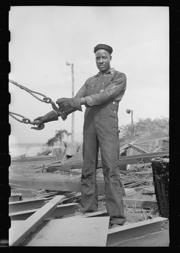 Decatur, Alabama. Ingalls Shipbuilding Company. Workman