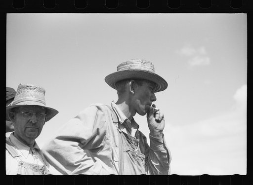 Decatur, Alabama. Ingalls Shipbuilding Company. Waiting in line for paychecks