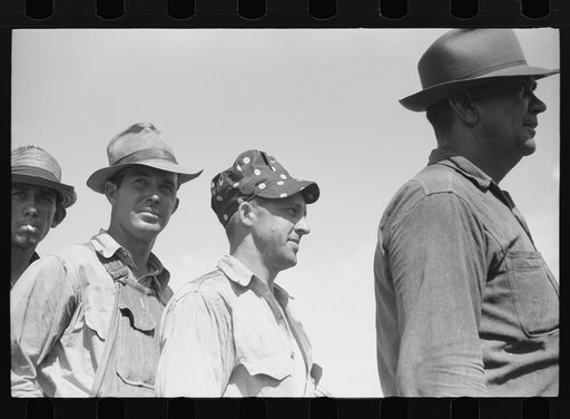 Decatur, Alabama. Ingalls Shipbuilding Company. Waiting in line for paychecks