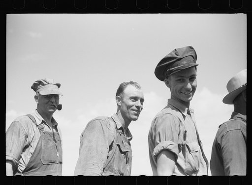 Decatur, Alabama. Ingalls Shipbuilding Company. Waiting in line for paychecks
