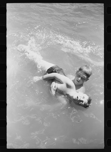 Florence, Alabama (vicinity). Boy Scout camp. At a swimming class