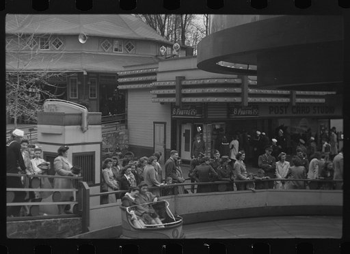 Washington, D. C. One of the rides at Glen Echo amusement park