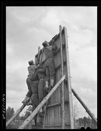 Fort Bragg, North Carolina. Soldiers of 41st Engineers on obstacle course