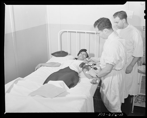 Washington D.C. Jewal Mazique [i.e. Jewel], worker at the Library of Congress, giving her blood for plasma