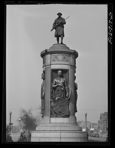 Chicago, Illinois. Monument in honor of Negro soldiers killed in World War I