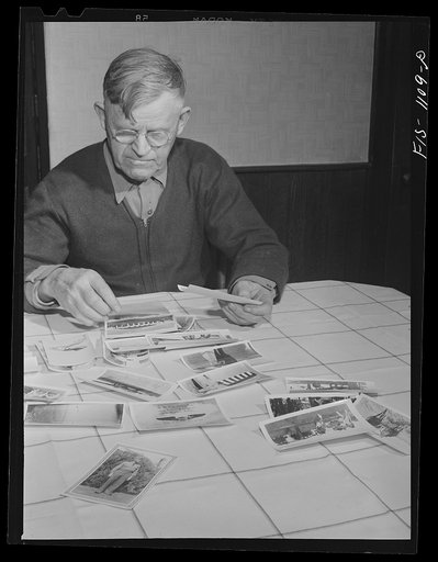 The father of a Swedish-American selectee from Minnesota in the U.S. Army