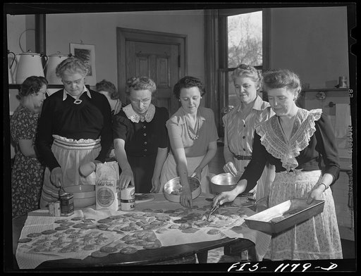 Minneapolis, Minnesota. Women of Swedish extraction, members of a church group, baking cookies for a servicemen's center