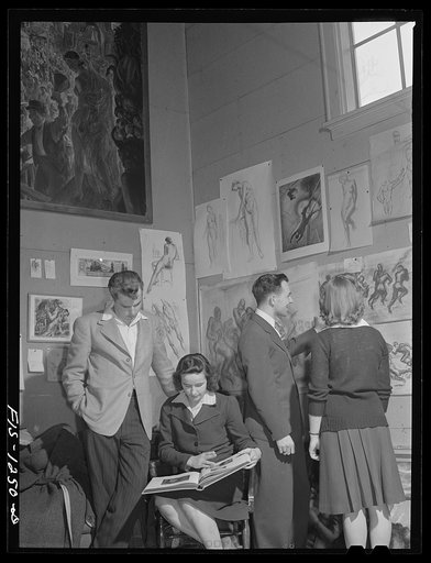 Madison, Wisconsin. Members of the Blue Shield Country Life Club of the University of Wisconsin visiting the studio of John Stuart Curry. One of the aims of the club is to bring about greater participation in cultural activities among farm people