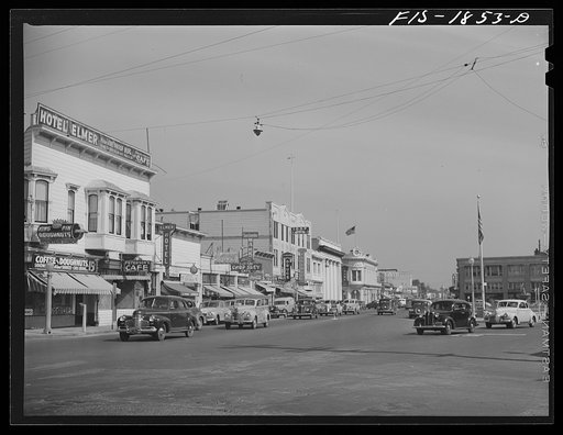 Untitled photo, possibly related to: Main street. San Leandro, California