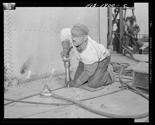 Newport News, Virginia. Negro shipyard worker