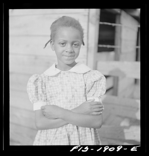 Newport News, Virginia. Negro shipyard worker's daughter