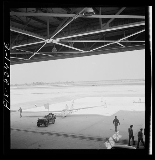 Parris Island, South Carolina. U.S. Marine Corps glider detachment training camp. Trainee ready for flight