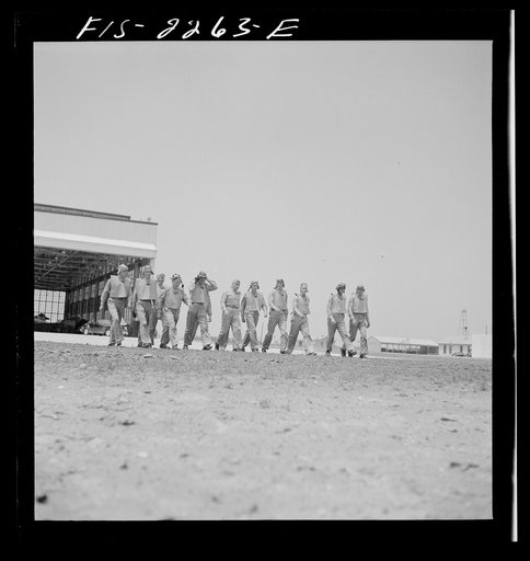 Parris Island, South Carolina. U.S. Marine Corps glider detachment training camp. Trainees and instructor