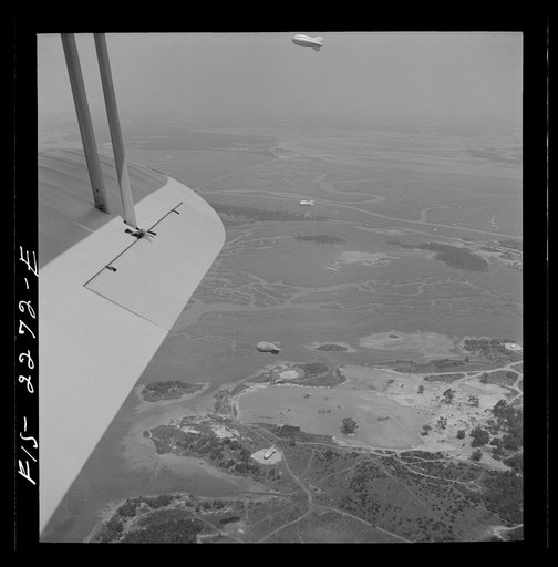Parris Island, South Carolina. U.S. Marine Corps glider detachment training camp. Marine glider planes in flight