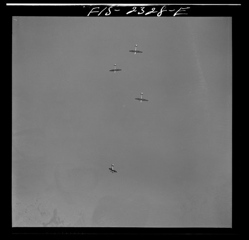 Parris Island, South Carolina. U.S. Marine Corps glider detachment training camp. Marine glider planes in flight