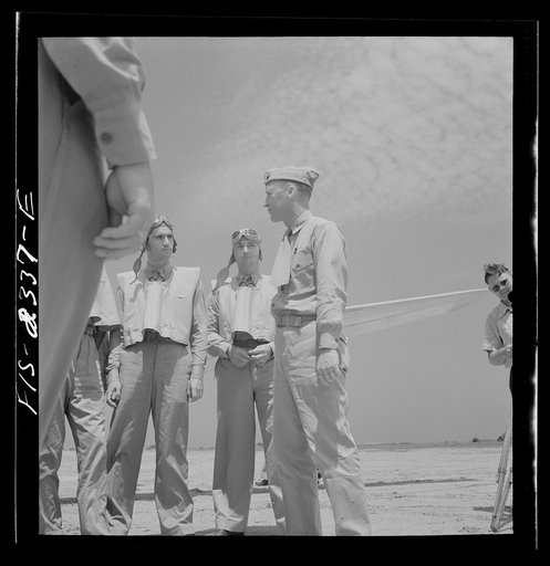 Parris Island, South Carolina. U.S. Marine Corps glider detachment training camp. Trainees and instructor