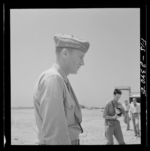 Parris Island, South Carolina. U.S. Marine Corps glider detachment training camp. Trainees and instructor