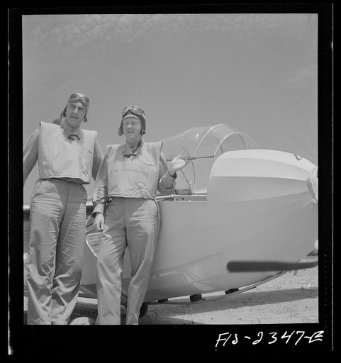 Parris Island, South Carolina.  U.S. Marine Corps glider detachment training camp. Trainees ready for flight