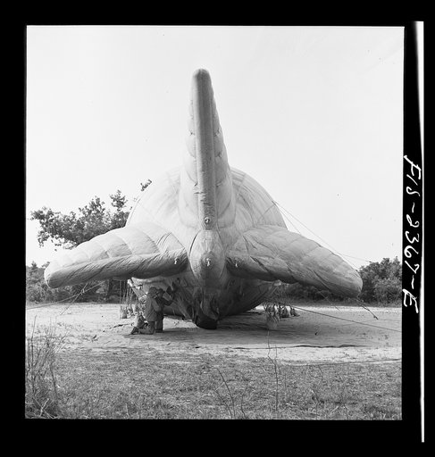 Parris Island, South Carolina. Special Marine units in training at Parris Island are learning how to bed down a big barrage balloon