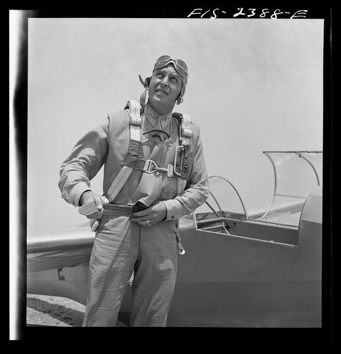 Parris Island, South Carolina. U.S. Marine Corps glider detachment training camp. Trainee ready for flight