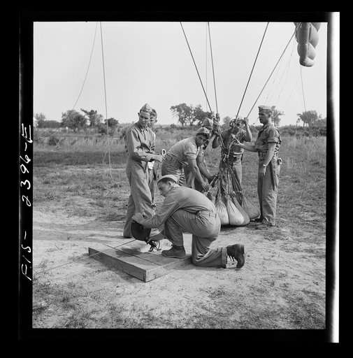 Parris Island, South Carolina. U.S. Marine Corps glider detachment training camp. Running up the barrage balloon