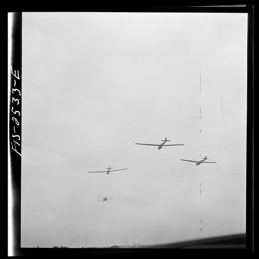 Parris Island, South Carolina. U.S. Marine Corps glider detachment training camp. Marine glider planes in flight