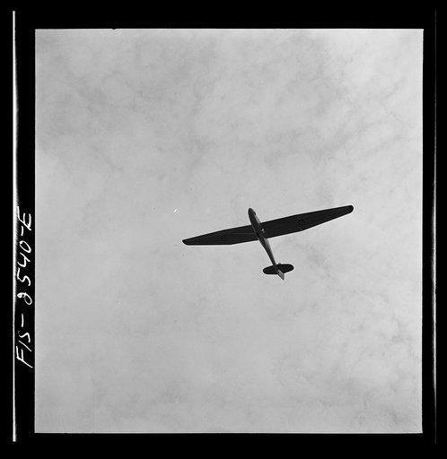 Parris Island, South Carolina. U.S. Marine Corps glider detachment training camp. Glider plane in flight