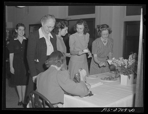 Class on meal planning in the home economics building at Iowa State College. Ames, Iowa