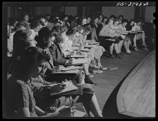 Iowa state College. Ames, Iowa. An elementary science class