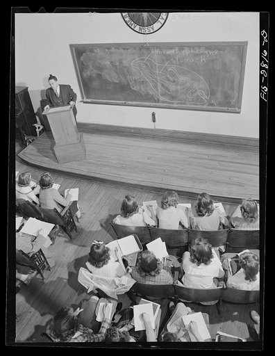 An elementary science class at Iowa State College. Ames, Iowa
