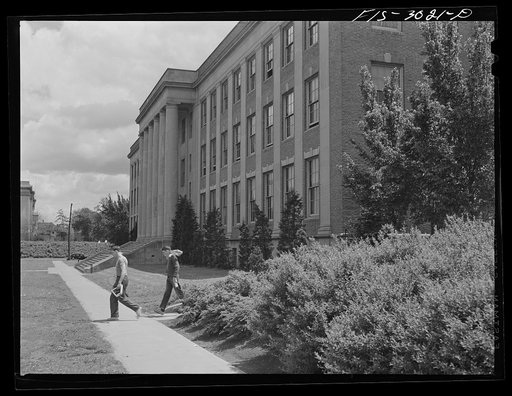 Untitled photo, possibly related to: The campus. University of Nebraska, Lincoln