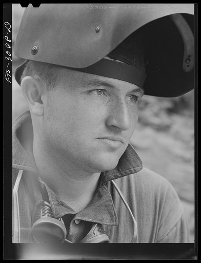 Douglas Dam, Tennessee. Tennessee Valley Authority (TVA). Welder
