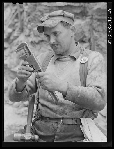 Douglas Dam, Tennessee. Tennessee Valley Authority (TVA). Pipefitter