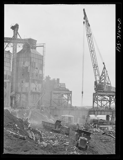 Untitled photo, possibly related to: Douglas Dam, Tennessee. Tennessee Valley Authority (TVA). Construction