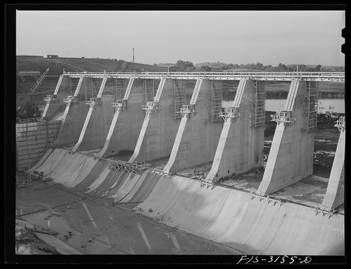 Untitled photo, possibly related to: Fort Loudon [i.e., Loudoun] Dam, Tennessee. Tennessee Valley Authority (TVA). Construction