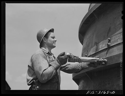 Fort Loudon [i.e., Loudoun] Dam, Tennessee. Tennessee Valley Authority (TVA). Riveter