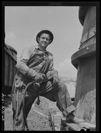 Fort Loudon [i.e., Loudoun] Dam, Tennessee. Tennessee Valley Authority (TVA). Riveter