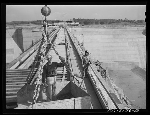 Untitled photo, possibly related to: Fort Loudon [i.e., Loudoun] Dam, Tennessee. Tennessee Valley Authority (TVA). Rigger