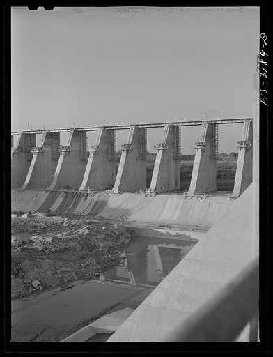 Fort Loudon [i.e., Loudoun] Dam, Tennessee. Tennessee Valley Authority (TVA). Construction