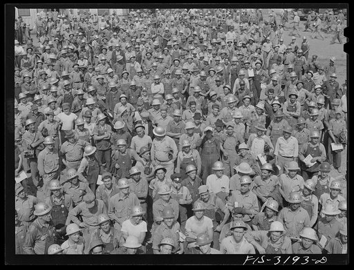 Fort Loudon [i.e., Loudoun] Dam, Tennessee. Tennessee Valley Authority (TVA). Part of the 1300 men in the 7 a.m. to 3 p.m. shift at Fort Loudon [i.e., Loudoun] Dam, Tennessee
