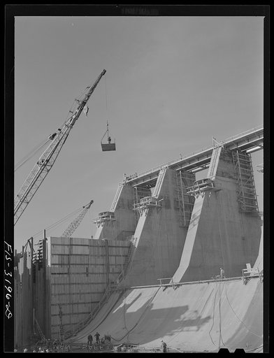 Untitled photo, possibly related to: Fort Loudon [i.e., Loudoun] Dam, Tennessee. Tennessee Valley Authority (TVA). Construction