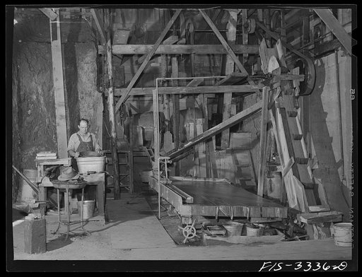 Kern County, California. Mill of the Tungsten Chief Mine