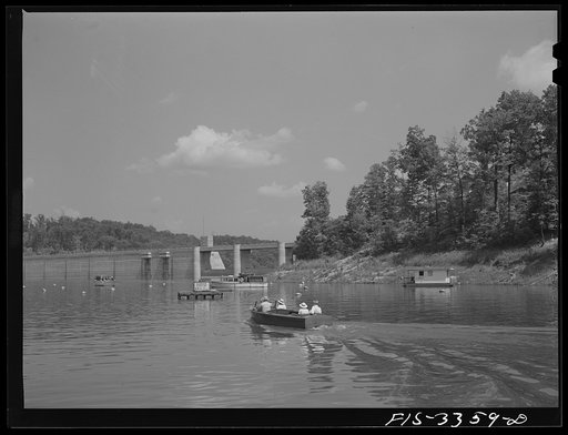 Norris Dam, Tennessee. Tennessee Valley Authority (TVA). Motorboating on Norris Lake